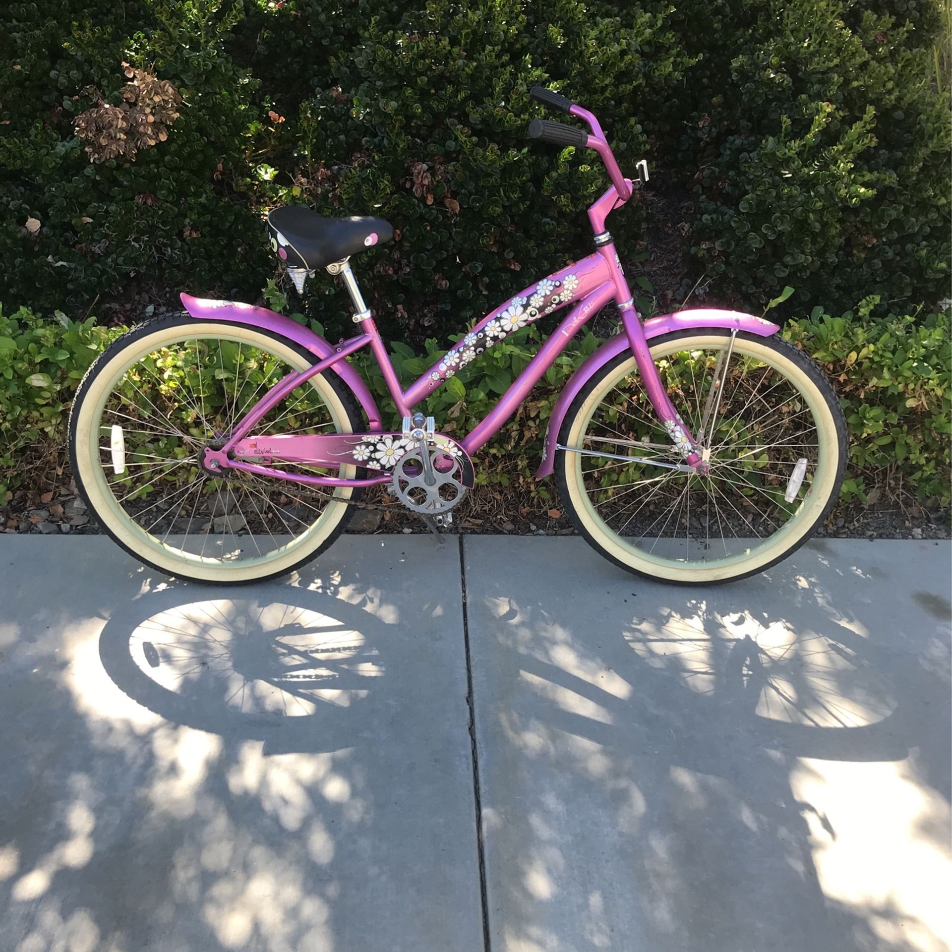 26” Della Cruz Devine Ladies Pink Beach Cruiser