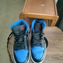 Retro Blue And Black Air Jordan Shoes Size 10