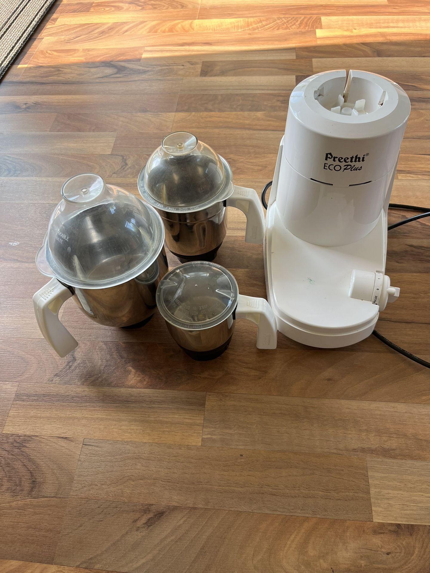 Preeti Mixer Grinder With 3 Jars