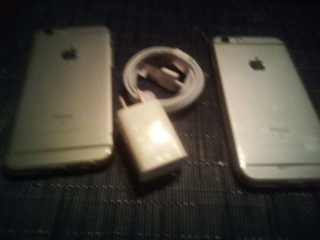 Two iPhone 6s With Extras