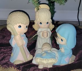 Precious Moments Nativity