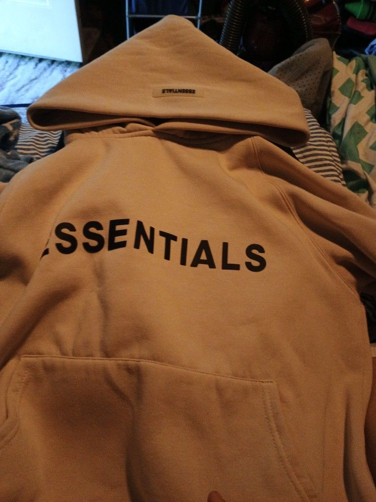 Essentials Medium size hoodie