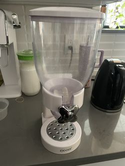 Zevro White cereal dispenser