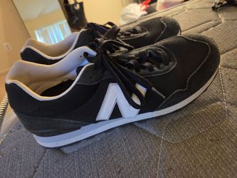 Mens shoes size 12