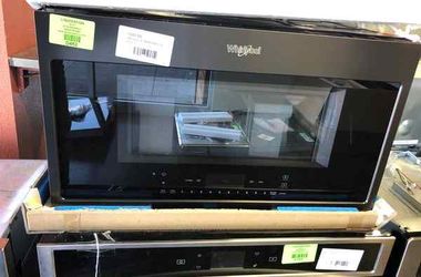 Brand New Whirlpool 1.9 cu. ft. Smart Over the Range Convection Microwave in Fingerprint Resistant Black Stainless KFSS