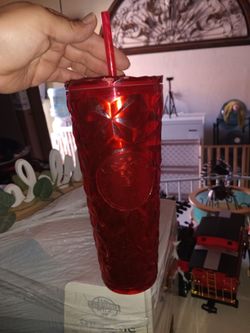 Vaso rojo de estarvak