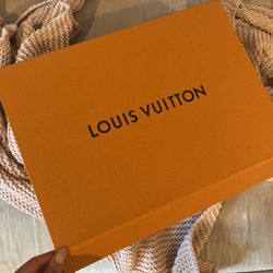 Louis Vuitton Evermore Shawl Scarf Designer 