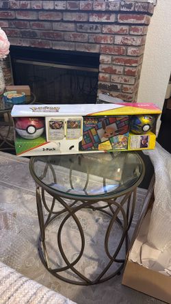 Pokemon TCG Eevee Collector’s Treasure Chest