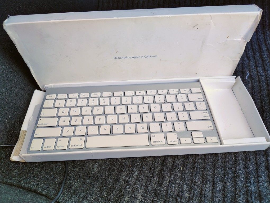 Bluetooth Apple Keyboard Model A 1314