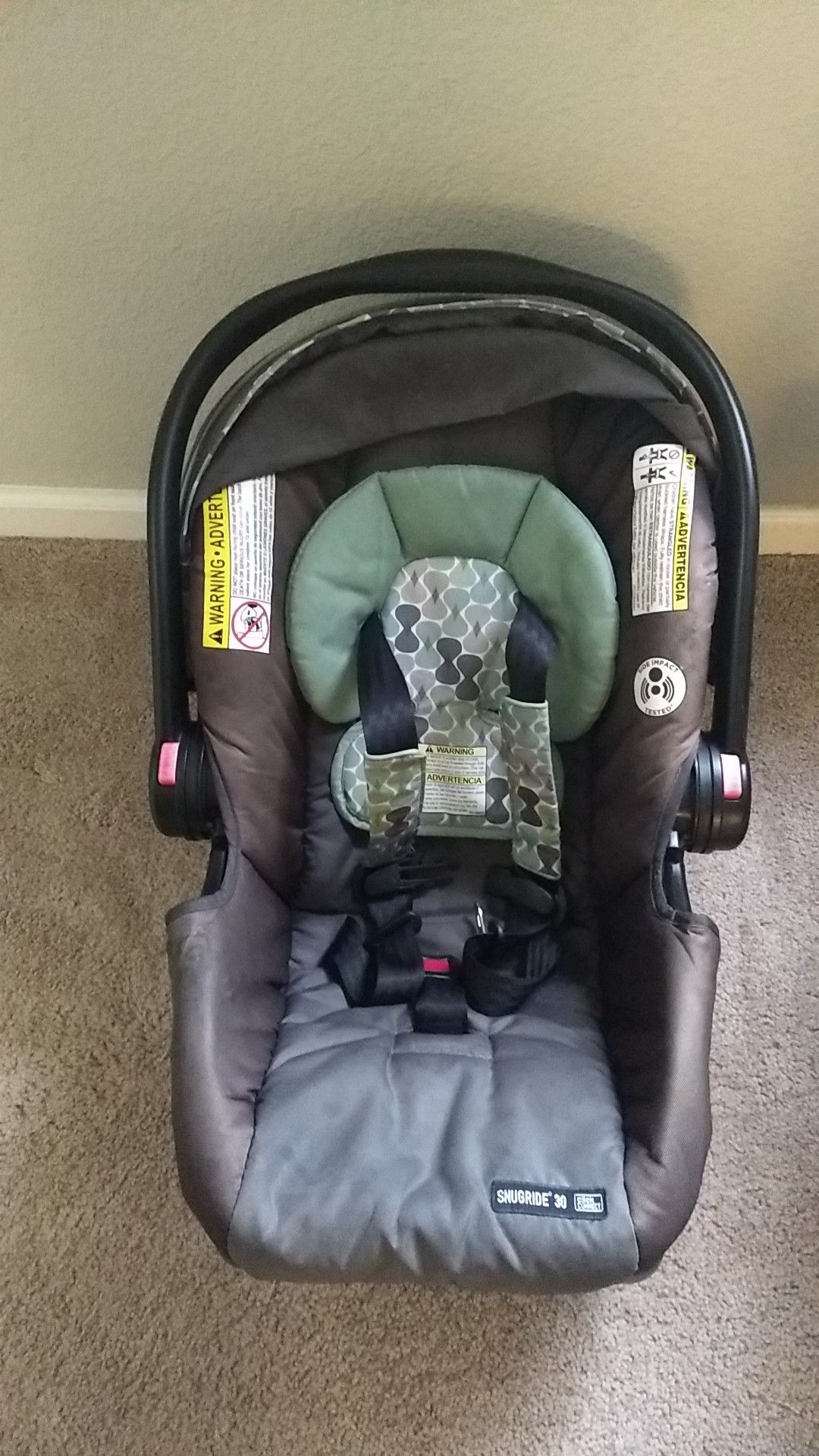 Graco snugride 30 infant car seat