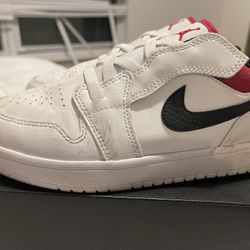 Nike /Jordan Kid Shoes 3y