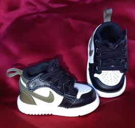 Air Jordan 1 Low ALT