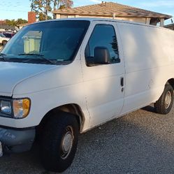 2004 Ford E-150