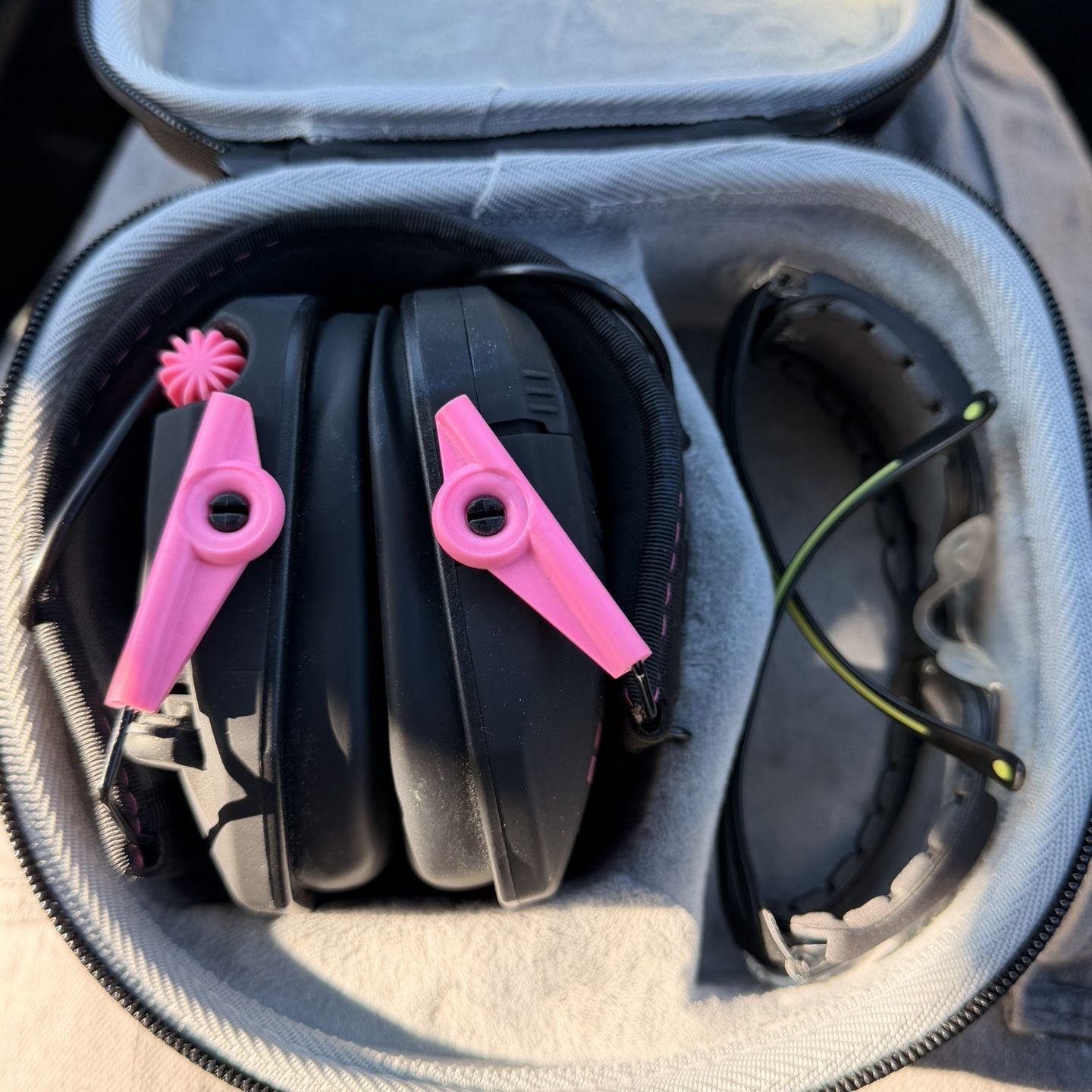 Using Hearing Protection Walker's Razor Slim Electronic Muff shooting hearing protection set for ...