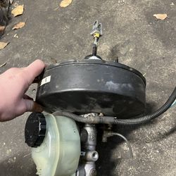 89-94 Toyota Pick-Up Brake Booster