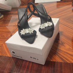 Brand New Black Shoes With Brooch Size 38