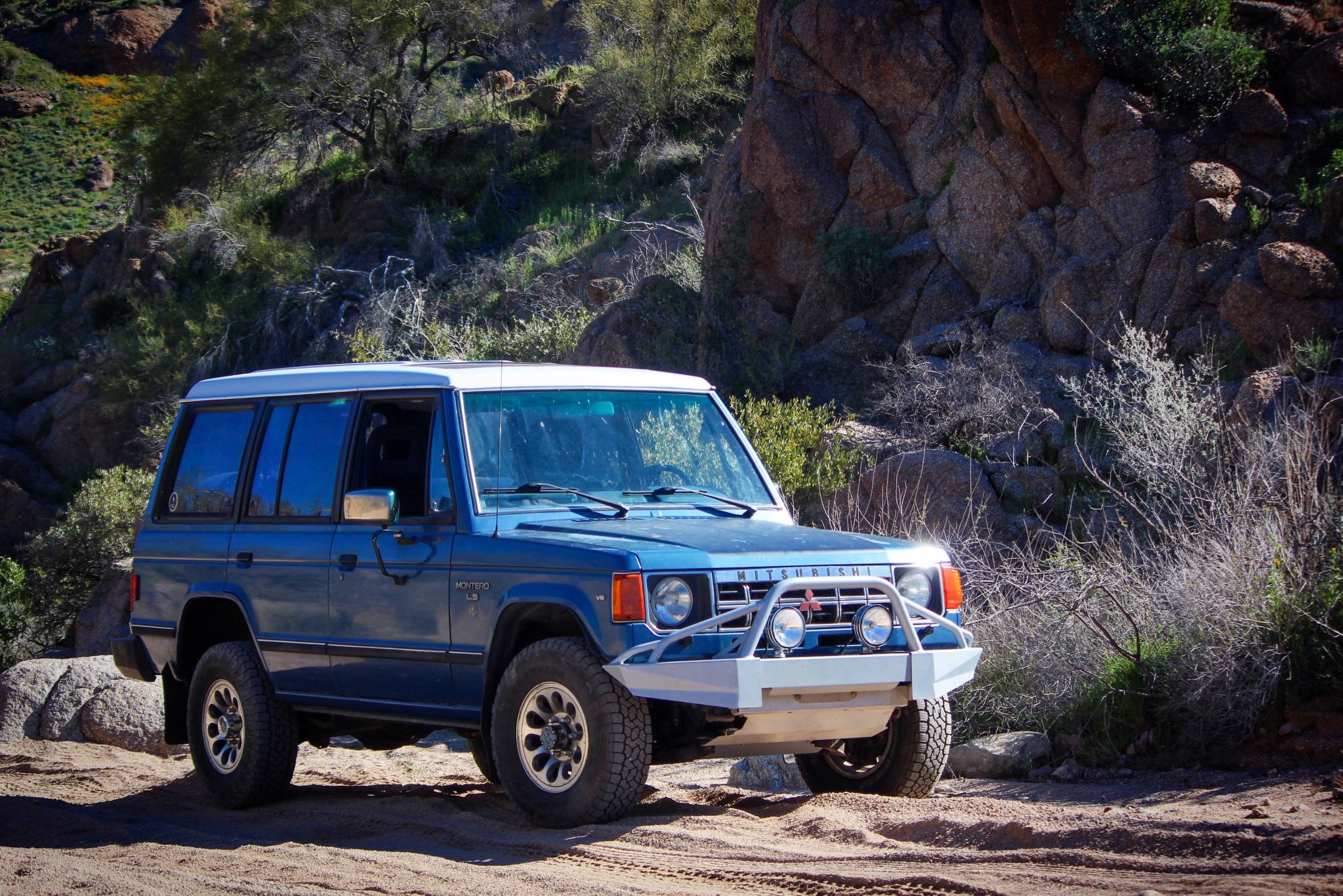 1990 Mitsubishi Montero