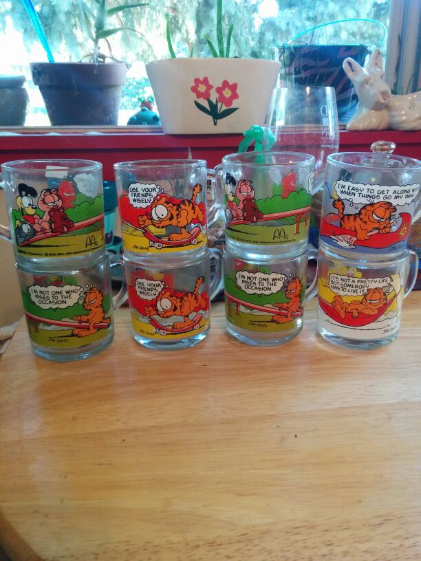 1970's Garfield glass collection 8glasses
