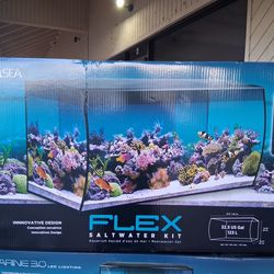 32.5 gallon   fluval flex aquarium  tank ideal for saltwater