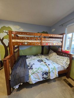 Wooden sturdy bunk bed