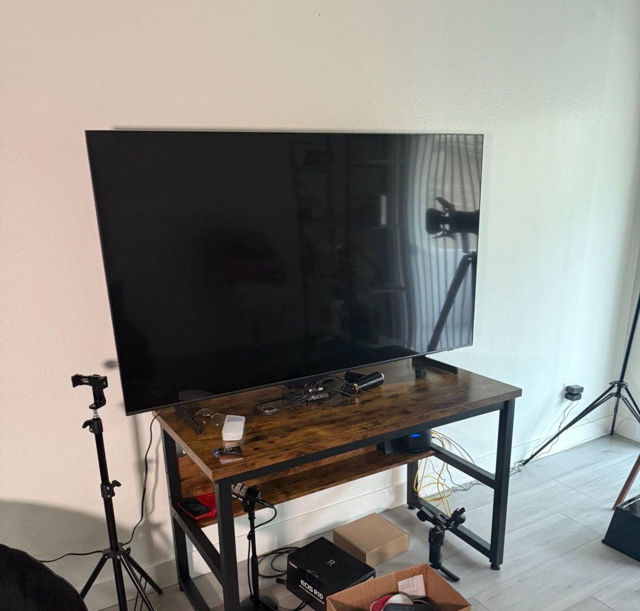 SAMSUNG TV 65 INCHES