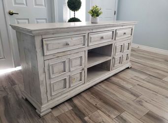Farmhouse 71" Tv Stand