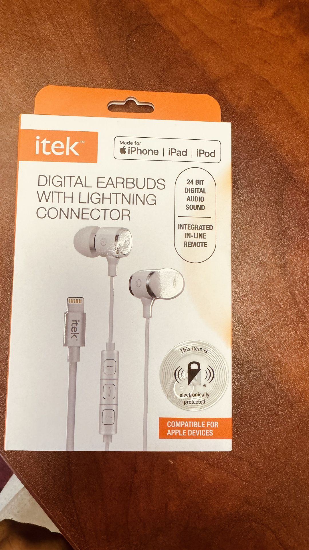 Itek Digital Earbuds With Lightning Connector 
