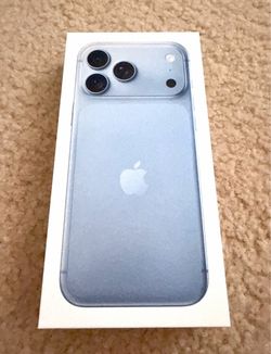 Brand New iPhone 18 Pro Max Blue/Burgundy 256G for Sale