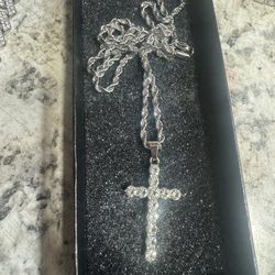 🥶 Iced Out Cross – Luxury Look Without the Luxury Price