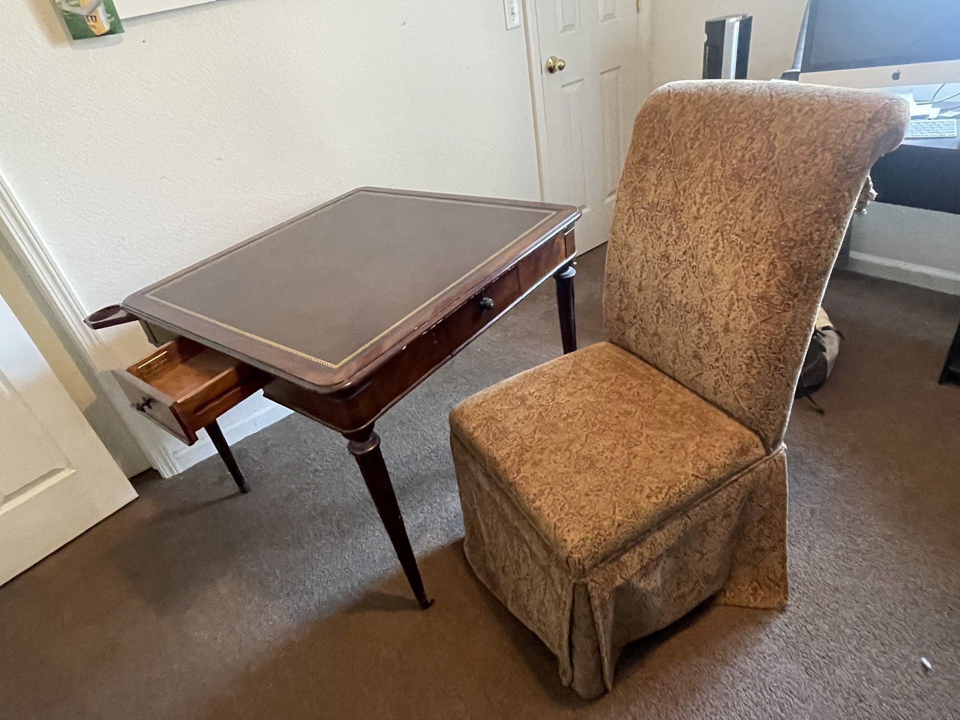 Drexel Leather Topped Poker/ Game Table