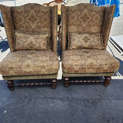 Vintage Pair Of Sofa Chair Very Good Condition 
