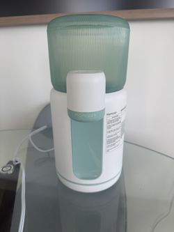 Momcozy Warm Water Dispenser- USED ONCE