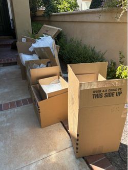 FREE MOVING BOXES AND BUBBLE WRAP
