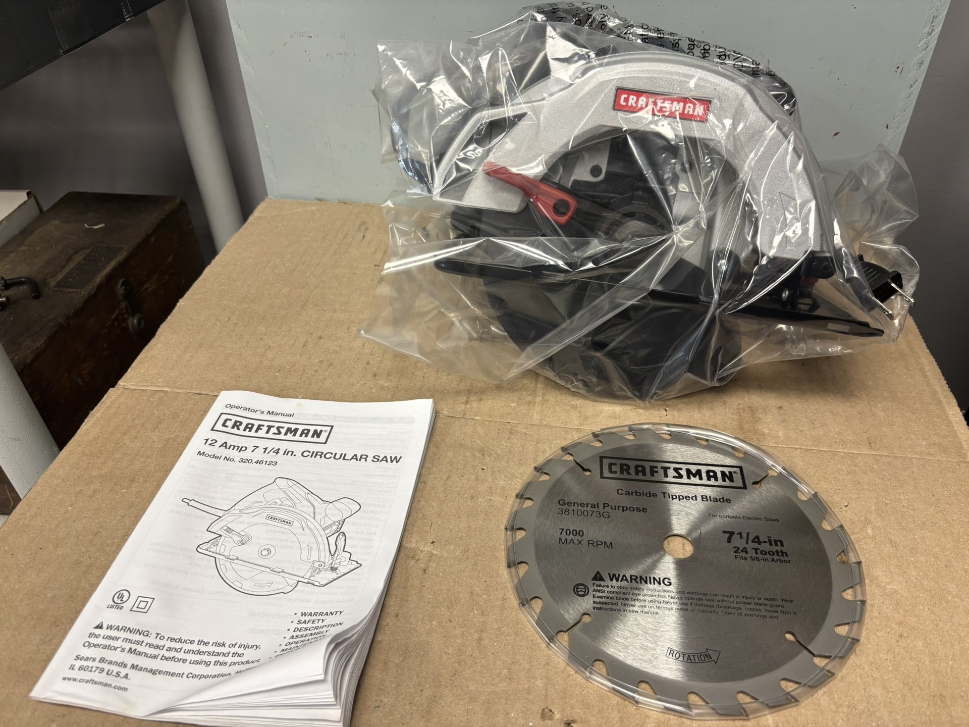 Craftsman 9-46123 12 amp Corded Circular saw NOS