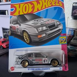 Hot Wheels '87 Ford Sierra Cosworth