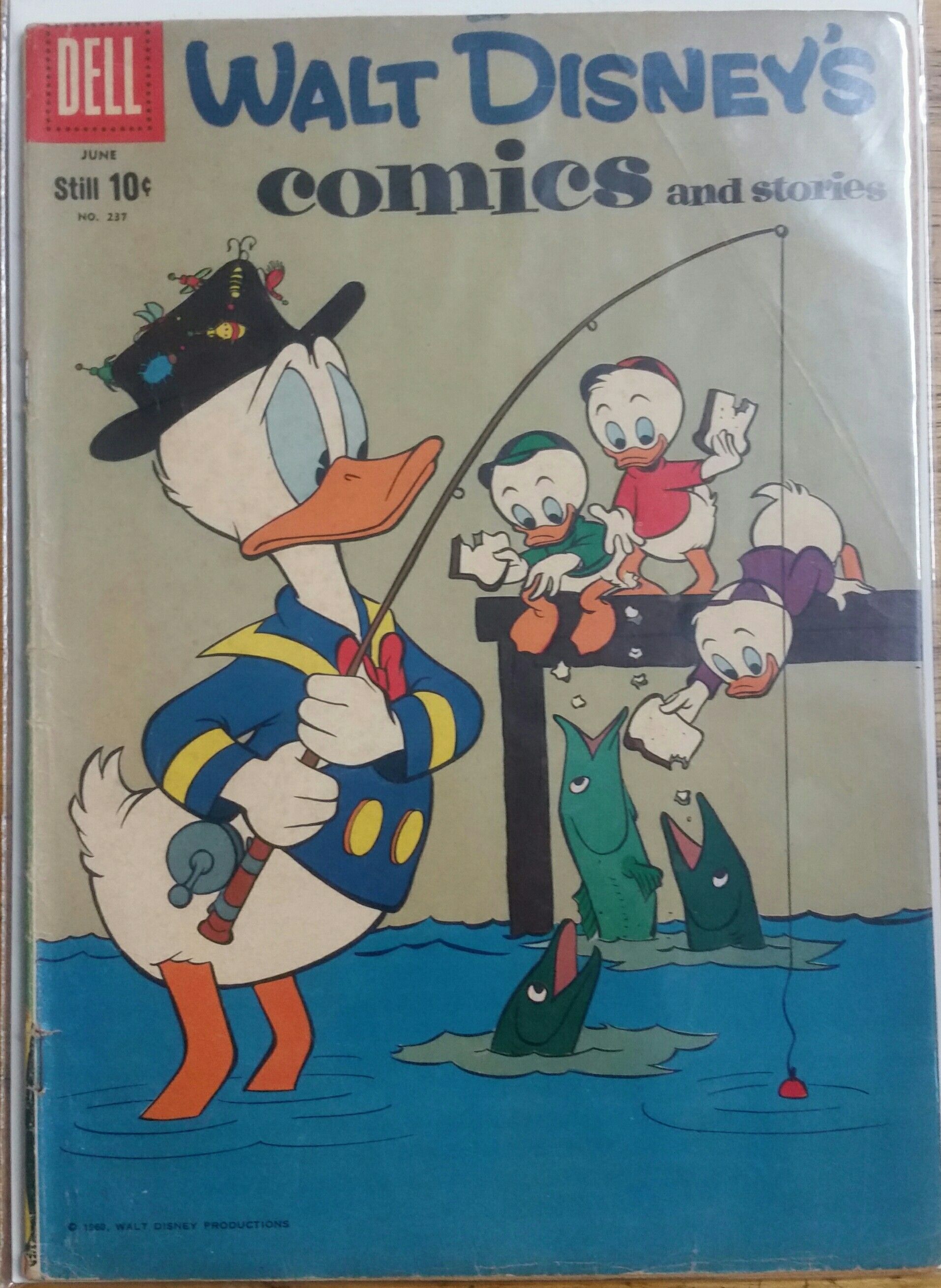 Walt Disney Comics and Stories #237 by Legendary Disney artist Carl Barks! L@@k!