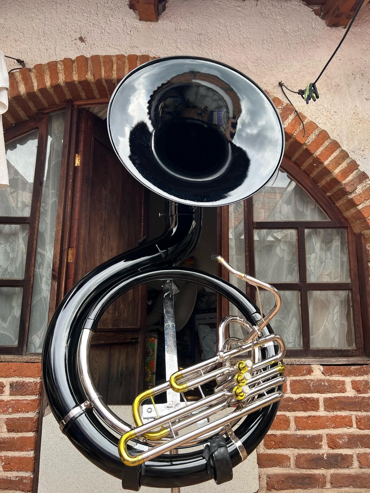 Tuba Conn 14k Fibra