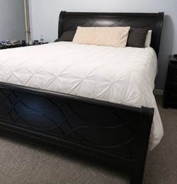 Cal King Bedroom Set (mattresses not included)