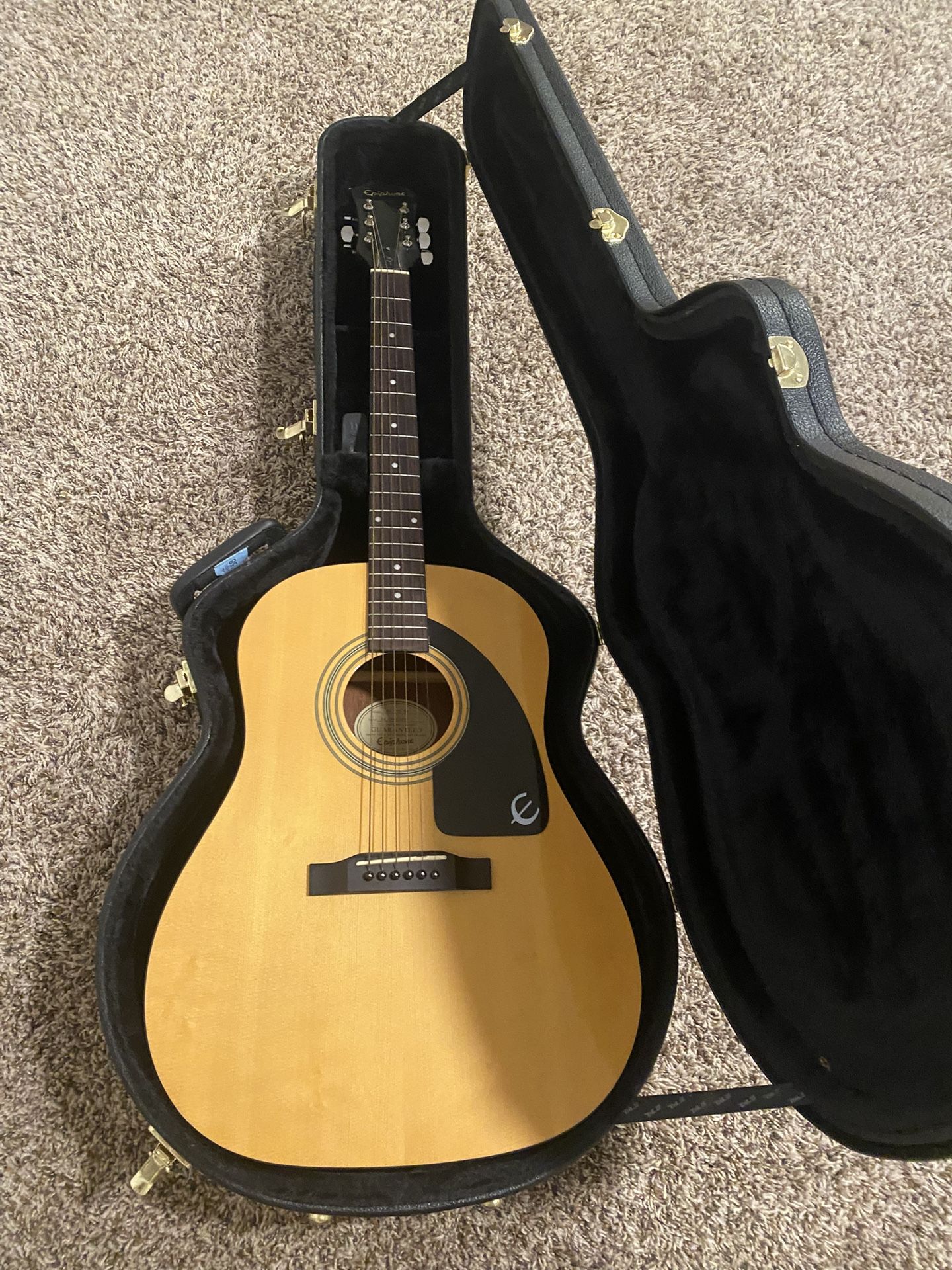 Yamaha guitar