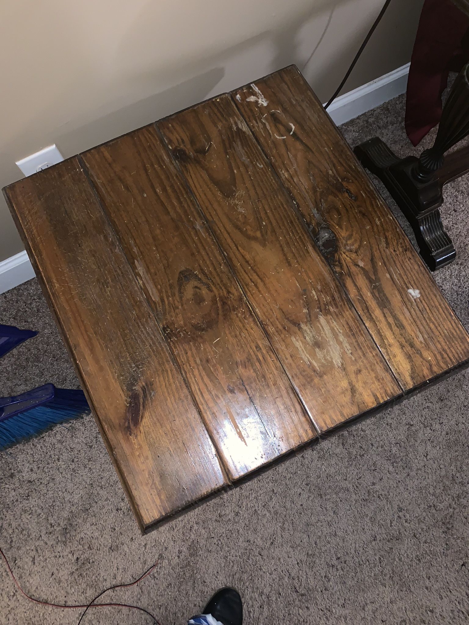 2 End Tables 