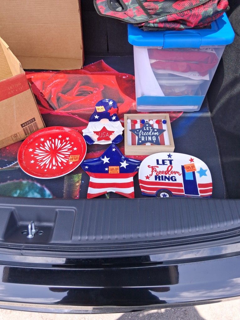 4th Of July Decor. I have a box that has multiple of each kind very cute decor