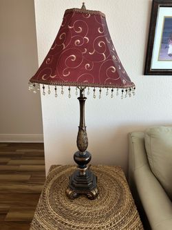 Thin Lamp in Maroon