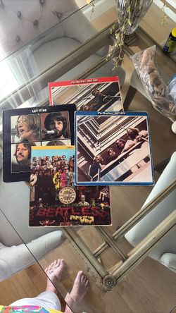 4 Vinyl Beatles Albums 
