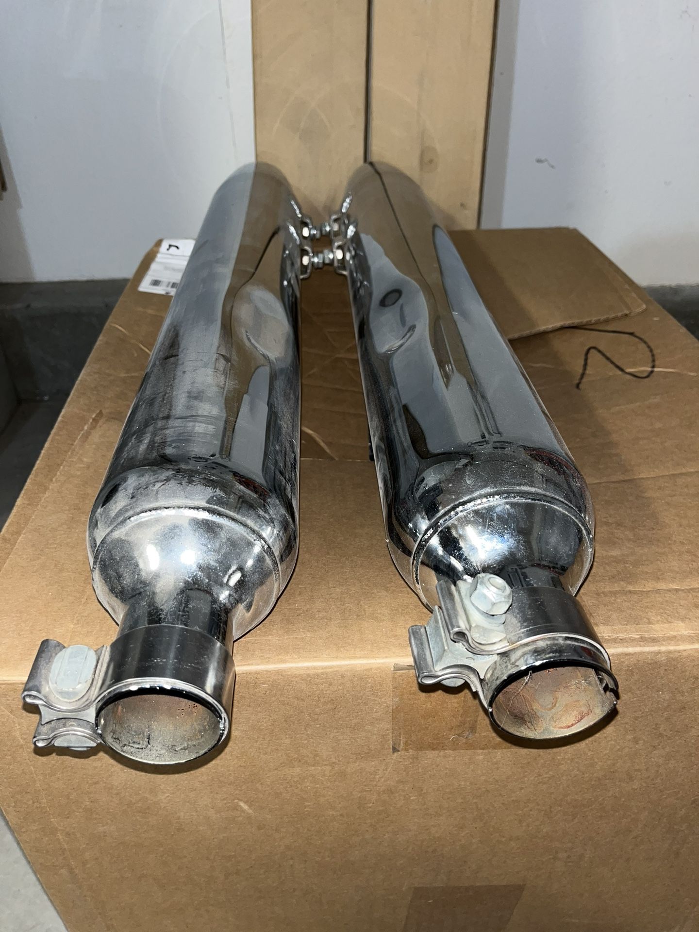 New Genuine HARLEY DAVIDSON 65538-95A & 65539-95A Touring Exhaust