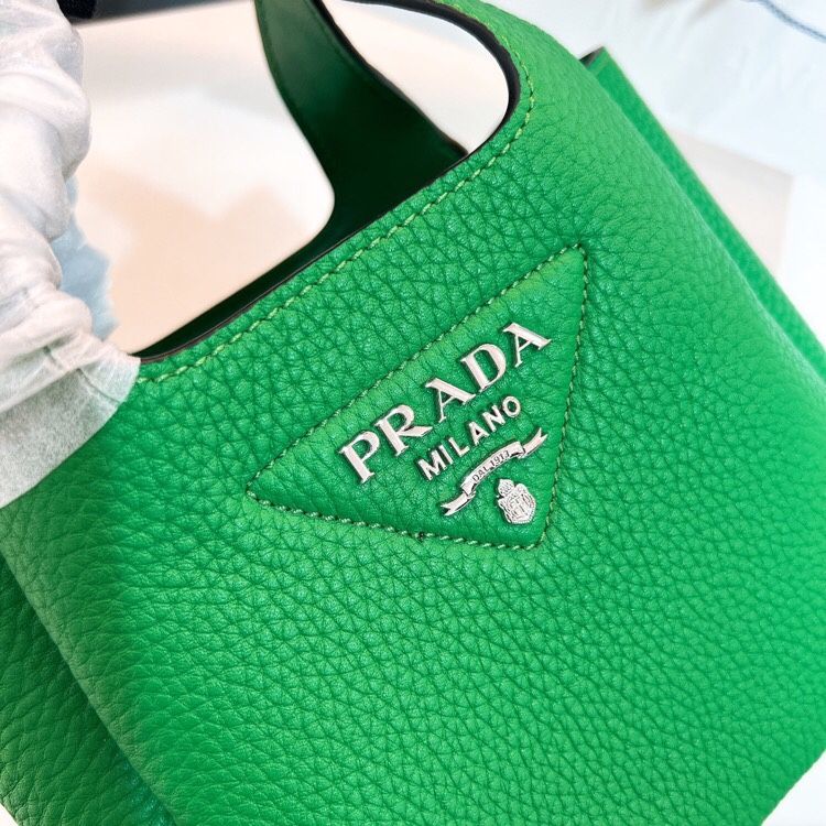 The style is elegant and outstanding.