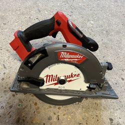 Milwaukee Fuel M18  7 1/4in Circular Saw (tool Only) 