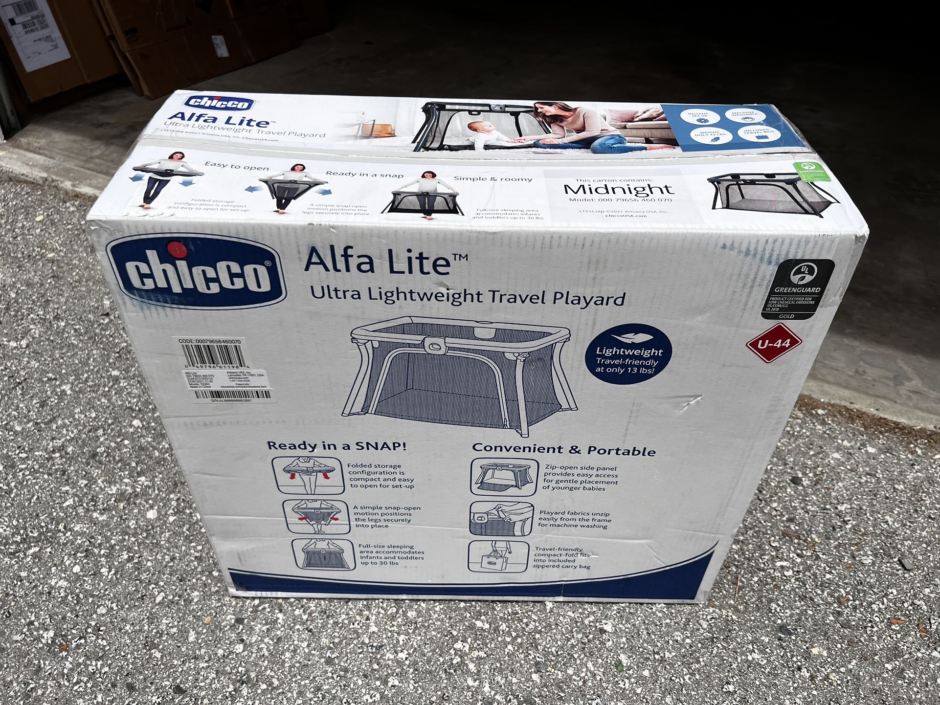 Chicco Alfa Lite Lightweight Travel Playard