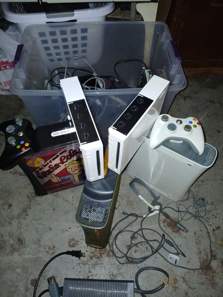 3 Xbox 360+2 Wii + N64