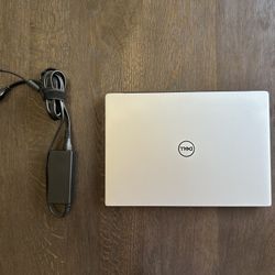 DELL VOSTRO 5490 LAPTOP 14-Inch 2.3ghz i7 / 24GB RAM / 500GB HDD