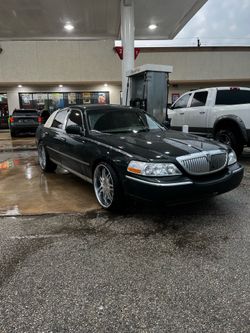04 town car